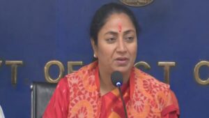 दिल्लीवासियों के लिए “मुख्यमंत्री” ने खिची आयुष्यमान “रेखा”!